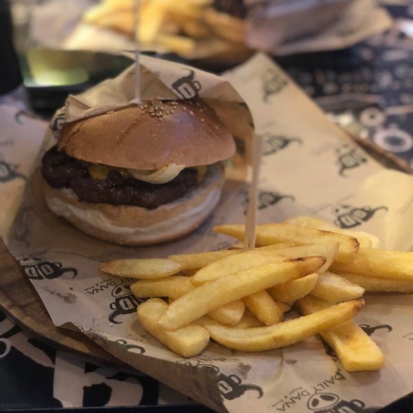 7/24/2018 tarihinde Melike M.ziyaretçi tarafından Daily Dana Burger &amp; Steak'de çekilen fotoğraf
