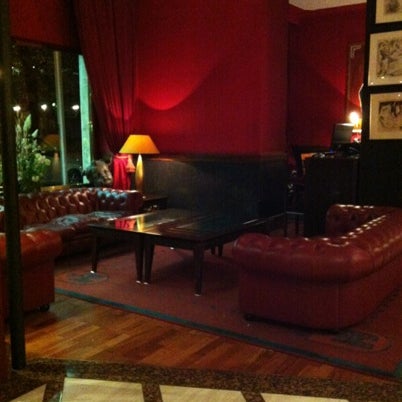 Das Foto wurde bei Hotel Savoy Berlin von Alexander🔯 K. am 7/29/2012 aufgenommen