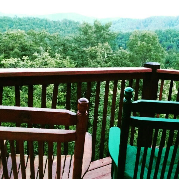 Majestic Views Rental Cabin By American Patriot Getaways Pigeon