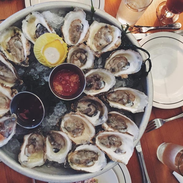 20 Outstanding Oyster Happy Hours in NYC