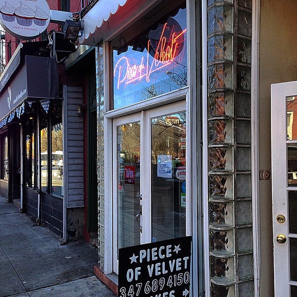 Photo taken at Piece of Velvet by Paul R. on 1/26/2015