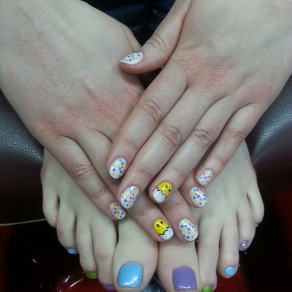 Photo taken at Yeti Nails &amp; Spa by Heather W. on 3/11/2013