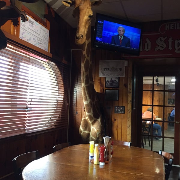 Photo taken at Ole&#39;s Big Game Steakhouse &amp; Lounge by Grant T. on 1/20/2017