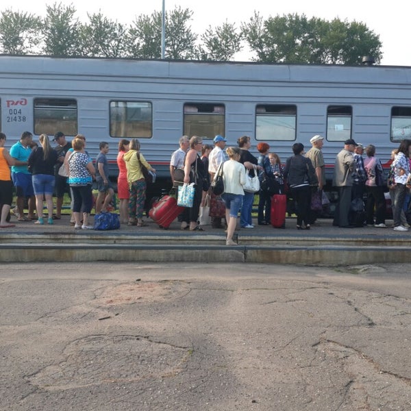 Поезд в луки санкт петербург. Поезд Великие Луки Санкт-Петербург.