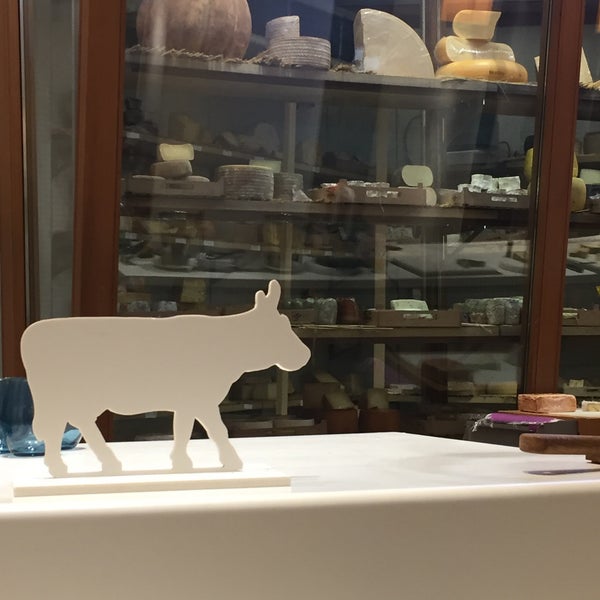 Photo taken at Poncelet Cheese Bar by Flower P. on 6/9/2019
