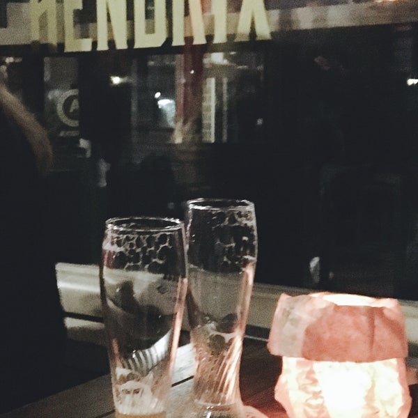 7/6/2017 tarihinde Tonia I.ziyaretçi tarafından Hendrix Bar &amp; Restaurant'de çekilen fotoğraf