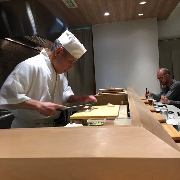 Foto tirada no(a) Sushi Bar Yasuda por Jakyung S. em 1/27/2017