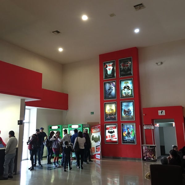 Photo taken at Cinemex by Manolo R. on 3/26/2016