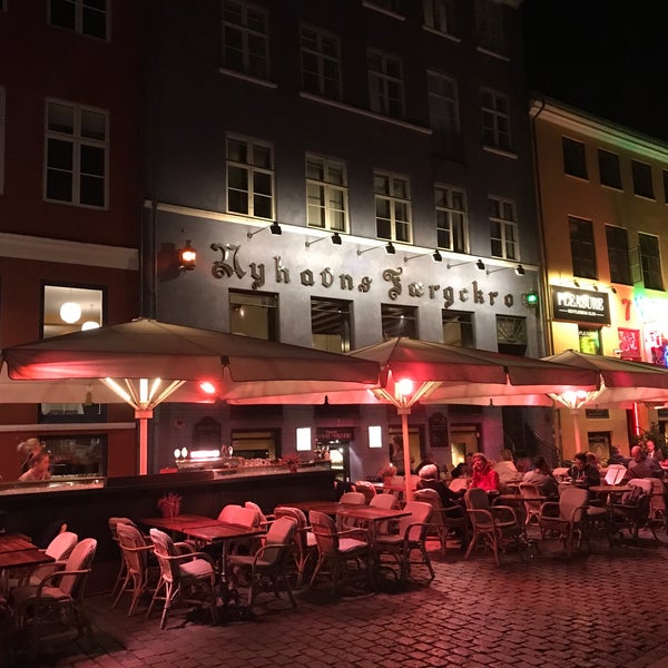 Photo taken at Nyhavns Færgekro by ぱー on 9/21/2017