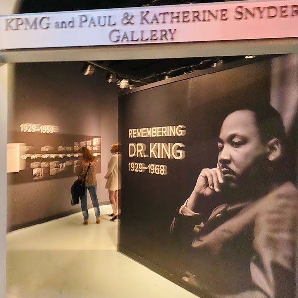 Foto diambil di Chicago History Museum oleh Y M. pada 10/21/2021