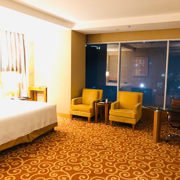 Foto diambil di JW Marriott Hotel Medan oleh Y M. pada 12/9/2019
