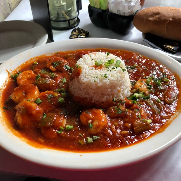 Das Foto wurde bei New Orleans Creole Cookery von Lesley L. am 6/22/2018 aufgenommen