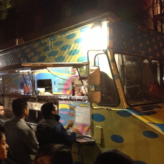 Photo taken at Oh My Gogi! Truck by Franco T. on 11/16/2012