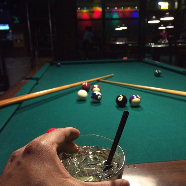 Slick Willie S Family Pool Hall Houstonのビリヤード場