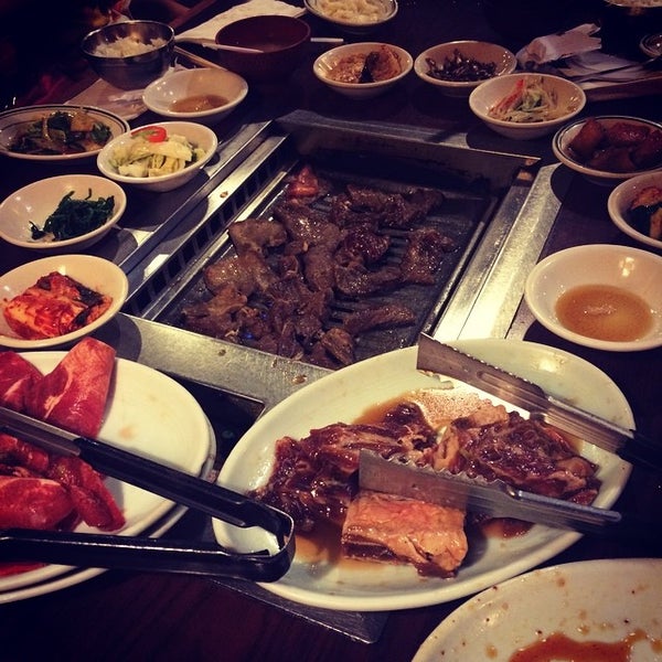 Снимок сделан в Seoul Garden Restaurant пользователем Andy W. 8/17/2014