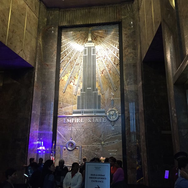 Photo taken at Empire State Building by 𝐀𝐛𝐨𝐋𝐀𝐘𝐀𝐋 on 5/9/2015