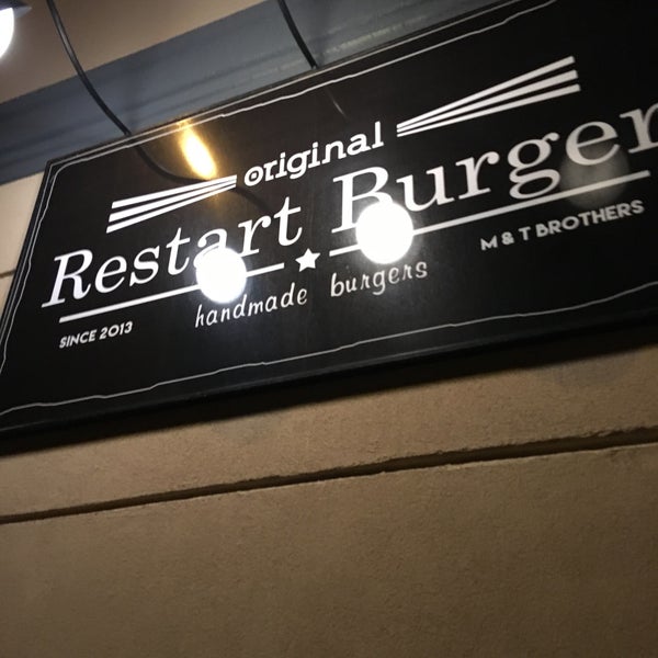 Foto tirada no(a) RESTART Burger por Tamara Z. em 1/27/2018