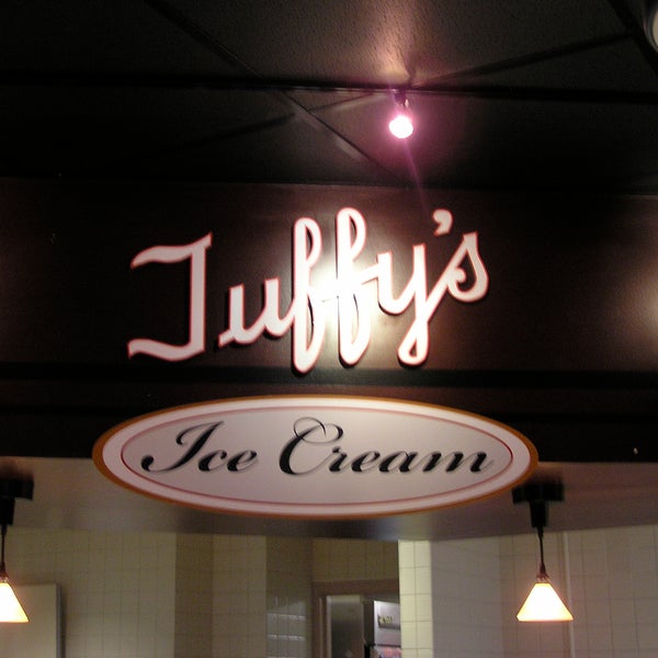 Tuffy's Place, known for its toasted rolls, opened in 1929 and became a popular campus hangout. Tuffy's closed in 1973 but the famous Toasted Roll tradition can still be enjoyed in Shriver Center.