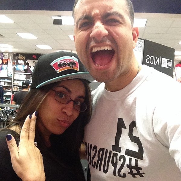 Champs Sports Sporting Goods Shop in San Antonio