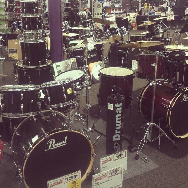 Sam Ash Music Stores San Antonio, TX'da fotoğraflar