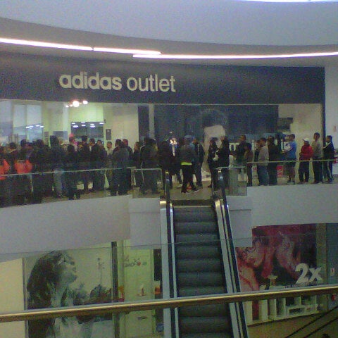 Adidas Outlet Store - Sporting Goods Shop in San Borja