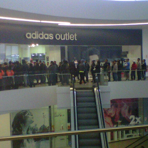 tiendas outlet adidas en lima