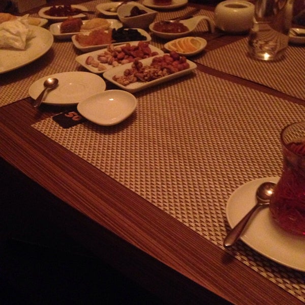 1/28/2014にMahir Z.がAVAZ Dining &amp; Loungeで撮った写真