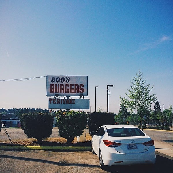 รูปภาพถ่ายที่ Bob&#39;s Burger โดย Oleg Z. เมื่อ 5/7/2014