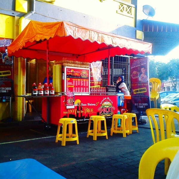Photos At Hot Burger Fizo Omar 2 Tips