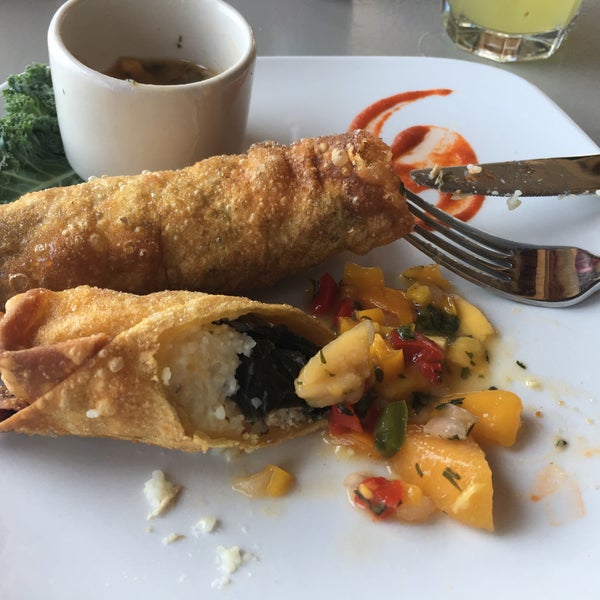 The low country egg rolls on the appetizer menu were delicious! Collard greens, cheesy grits and chicken/ham fried in a wonton wrapper! So good! The peach salsa was the perfect compliment.