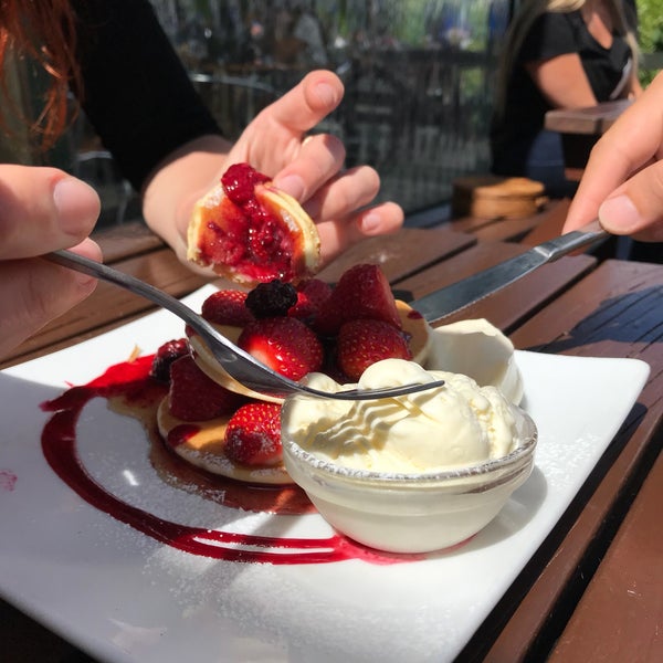 Julians Berry Farm & Cafe Café in Whakatane