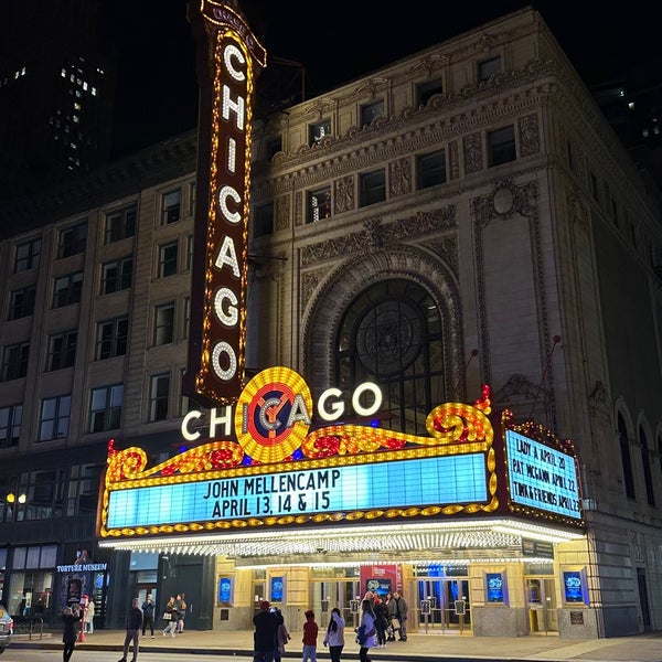 รูปภาพถ่ายที่ The Chicago Theatre โดย Abdulla7 เมื่อ 4/9/2023
