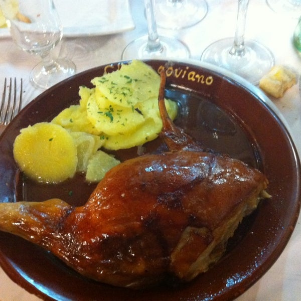 Photo taken at Mesón Restaurante  El Segoviano by Javier H. on 3/9/2014