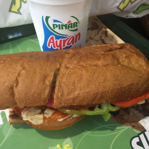 3/5/2017 tarihinde Burcu P.ziyaretçi tarafından Subway'de çekilen fotoğraf