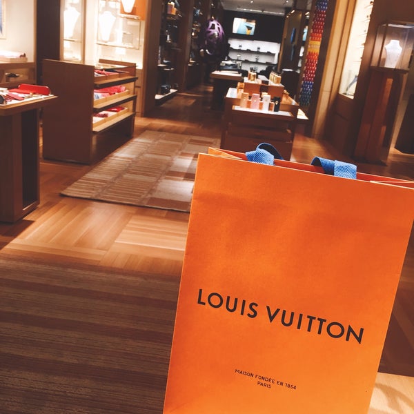 Louis Vuitton - Streeterville - 16 tips from 1833 visitors