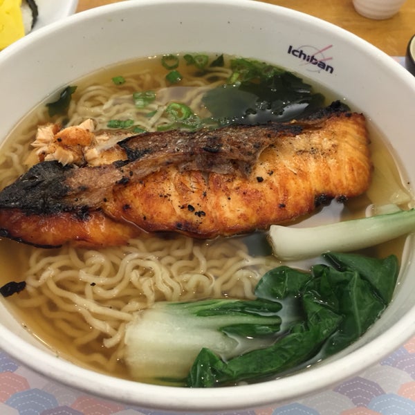 Excellent ramen with grilled Salmon.
