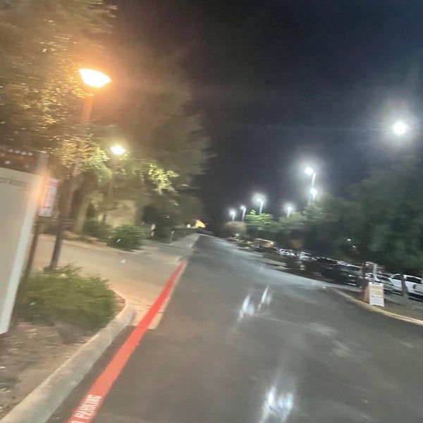 la cantera vans store