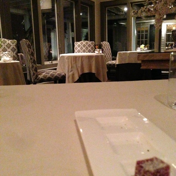 Das Foto wurde bei The Fearrington House Restaurant von Michael C. am 4/5/2013 aufgenommen