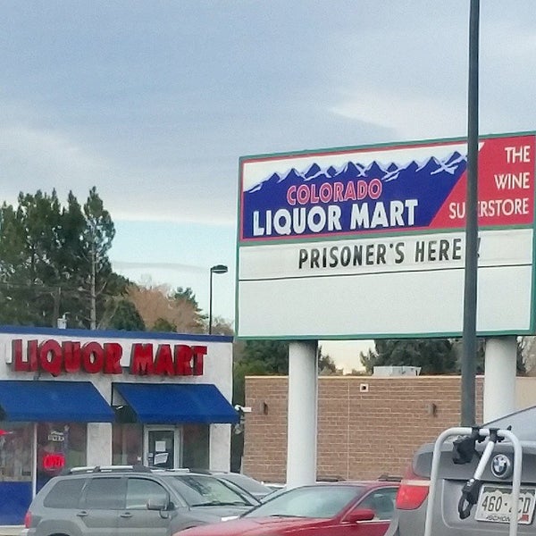 รูปภาพถ่ายที่ Colorado Liquor Mart โดย Adam C. เมื่อ 11/19/2014