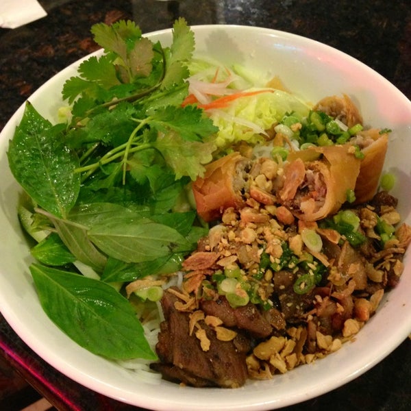 Photo taken at Ánh Hồng Restaurant by Michael D. on 1/19/2013