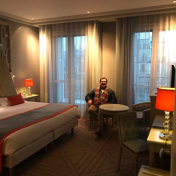 Das Foto wurde bei Hôtel Splendid Étoile von Kevin M. am 12/27/2018 aufgenommen