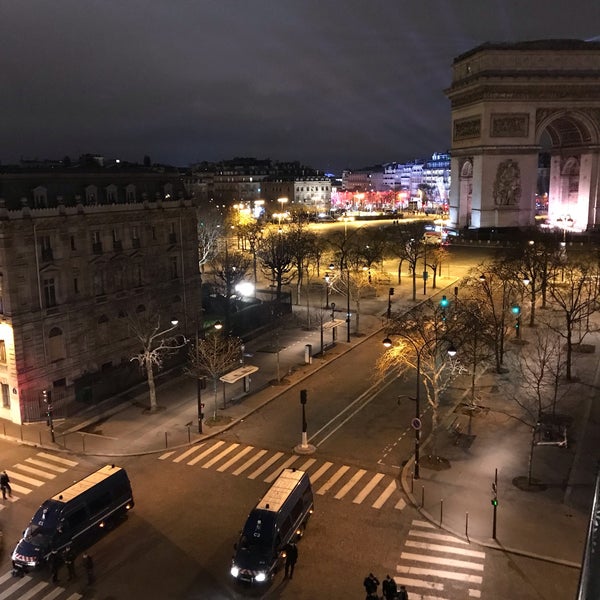 Das Foto wurde bei Hôtel Splendid Étoile von Kevin M. am 12/31/2018 aufgenommen