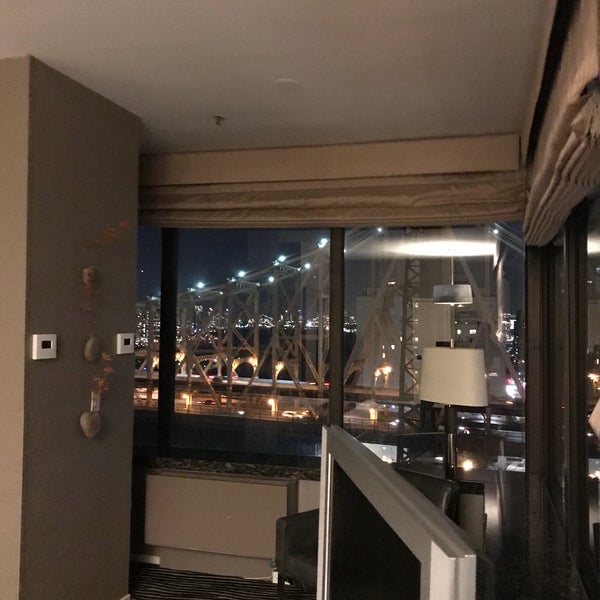 1/15/2018 tarihinde Kevin M.ziyaretçi tarafından Bentley Hotel'de çekilen fotoğraf