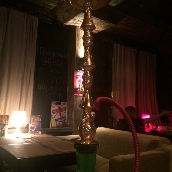 5/3/2015 tarihinde Anna B.ziyaretçi tarafından Shishas Lounge Bar'de çekilen fotoğraf