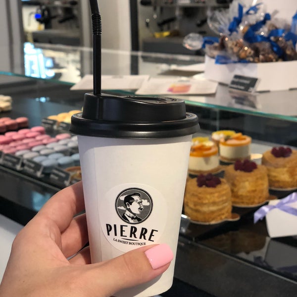 Foto diambil di Pierre – La Sweet Boutique oleh Veronika S. pada 9/19/2018