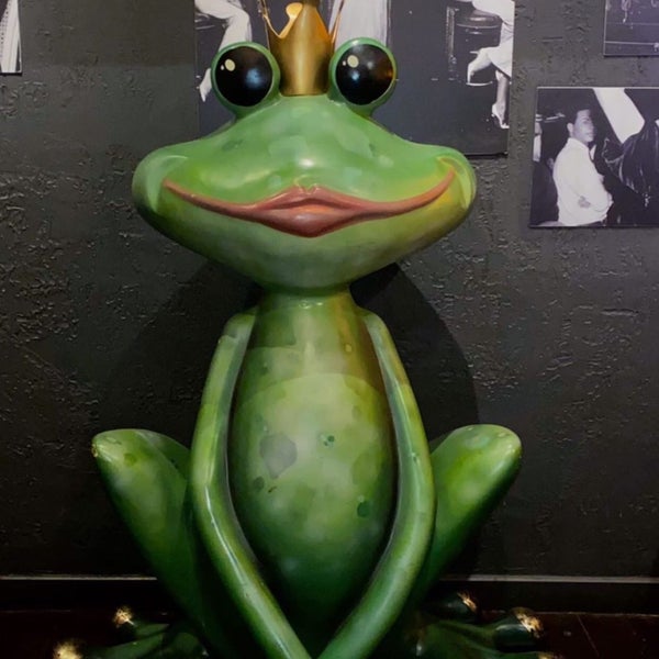 3/25/2022 tarihinde 💃🏻ziyaretçi tarafından Kiss The Frog'de çekilen fotoğraf