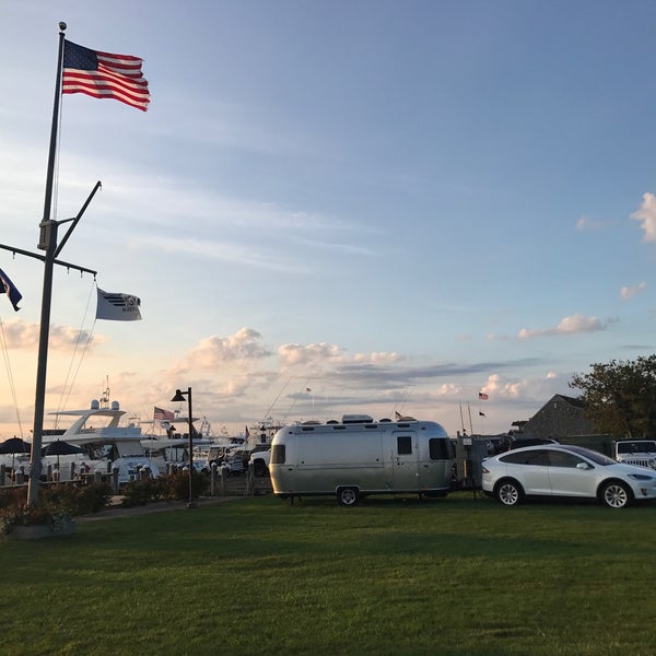 8/17/2017 tarihinde Peet H.ziyaretçi tarafından Montauk Yacht Club'de çekilen fotoğraf