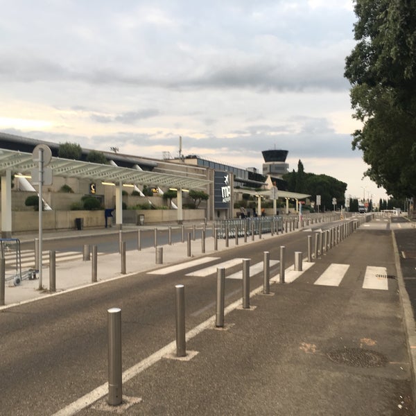 รูปภาพถ่ายที่ Aéroport de Montpellier Méditerranée (MPL) โดย Vincent S. เมื่อ 6/9/2017
