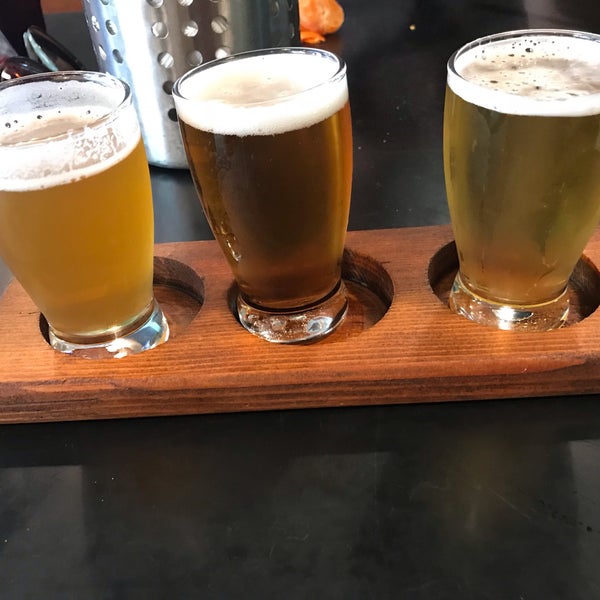Photo taken at Flying Saucer Pizza Company by Joe C. on 9/22/2018