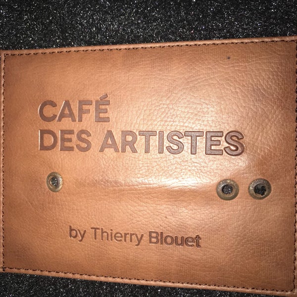 Foto diambil di Café des Artistes oleh Pedro B. pada 3/31/2018